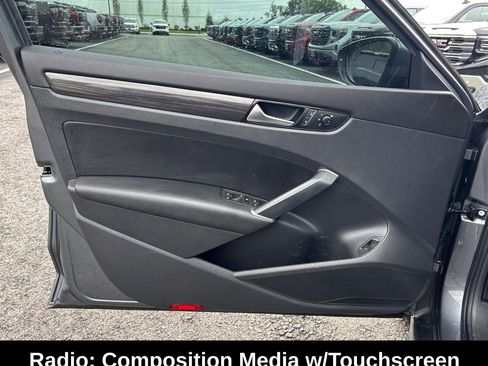 Used 2020 Volkswagen Passat 2.0T R-Line image 18