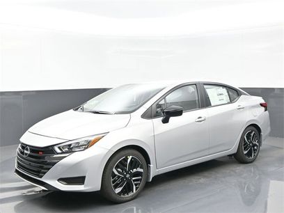 New 2025 Nissan Versa SR w/ Trunk Package