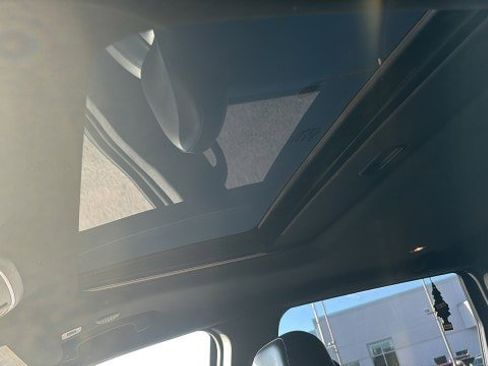 Used 2019 Jeep Grand Cherokee Altitude image 23