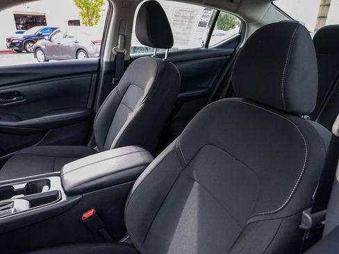 Used 2025 Nissan Sentra S image 15