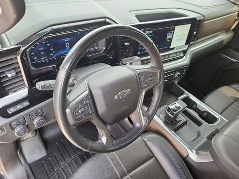 Used 2024 Chevrolet Silverado 1500 High Country w/ Midnight Edition AWD/4WD image 16