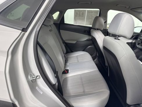 Used 2023 Hyundai Kona SEL image 15