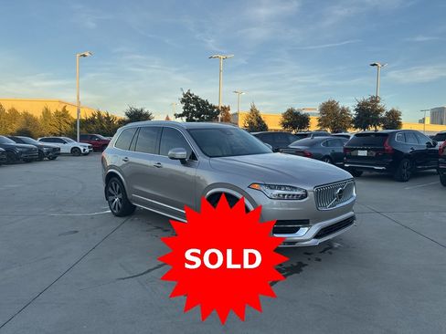 Certified 2023 Volvo XC90 B6 Ultimate w/ Lounge Package image 3