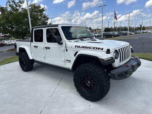 Used 2020 Jeep Gladiator Rubicon AWD/4WD image 2
