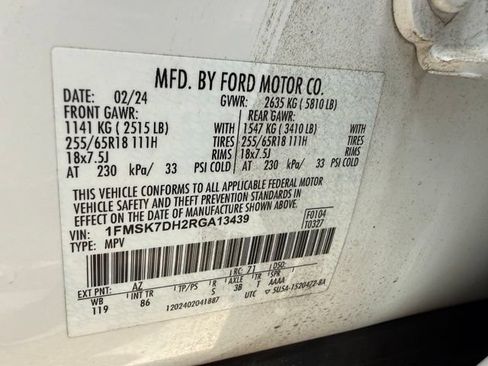 Used 2024 Ford Explorer XLT RWD image 46