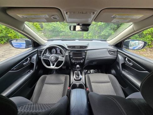 Used 2019 Nissan Rogue SV AWD/4WD image 19