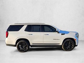 Used 2022 GMC Yukon Denali w/ Denali Premium Package video 4