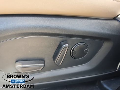 Used 2023 Ford Explorer XLT w/ Equipment Group 202A AWD/4WD image 22