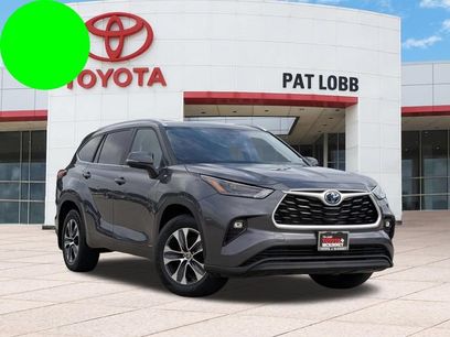 Used 2024 Toyota Highlander XLE