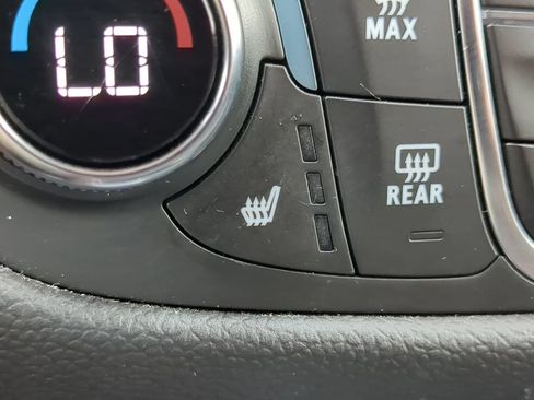 Used 2024 Chevrolet Equinox LT FWD image 23