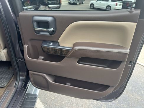 Used 2015 GMC Sierra 2500 Denali w/ Duramax Plus Package AWD/4WD image 11