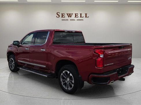 Used 2025 Chevrolet Silverado 1500 High Country AWD/4WD image 3