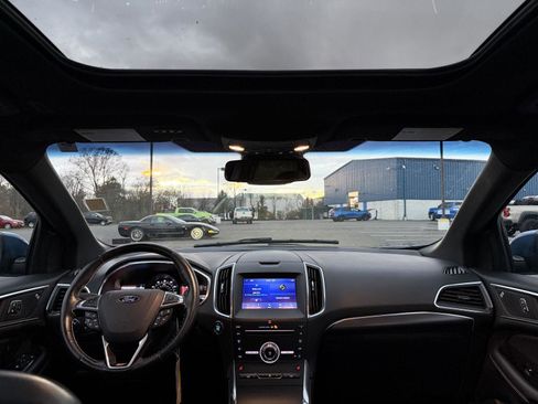 Used 2019 Ford Edge ST w/ Convenience Package image 37