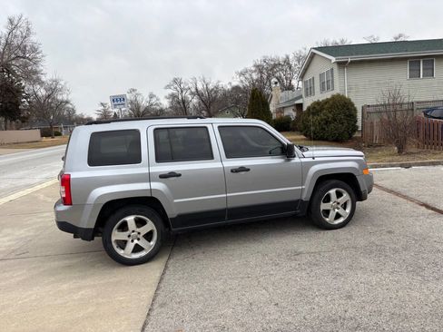 Used 2014 Jeep Patriot Sport image 34