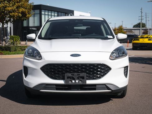 Used 2020 Ford Escape SE image 3