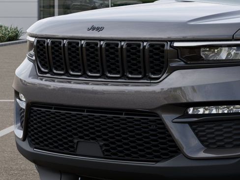 New 2025 Jeep Grand Cherokee Limited w/ Black Appearance Package image 11