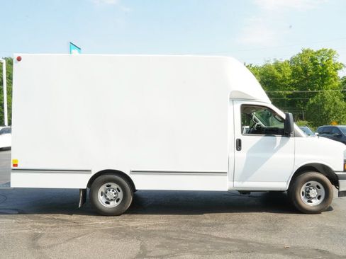 New 2026 Chevrolet Express 3500 w/ Power Convenience Package RWD image 12