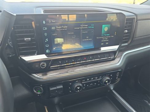 Used 2025 Chevrolet Silverado 2500 LTZ w/ LTZ Premium Package image 22