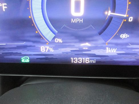 Used 2025 Chevrolet Equinox EV LT w/ Convenience Package image 22