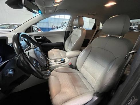 Used 2018 Kia Niro EX FWD image 21