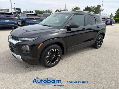 Used 2021 Chevrolet TrailBlazer LT w/ Sun and Liftgate Package FWD image 3