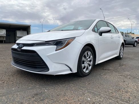 Used 2024 Toyota Corolla LE FWD image 2