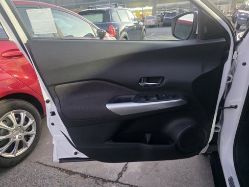 Used 2020 Nissan Kicks SV image 10