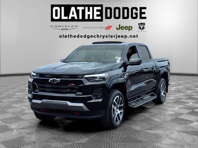 Used 2024 Chevrolet Colorado Z71 w/ Z71 Convenience Package 2