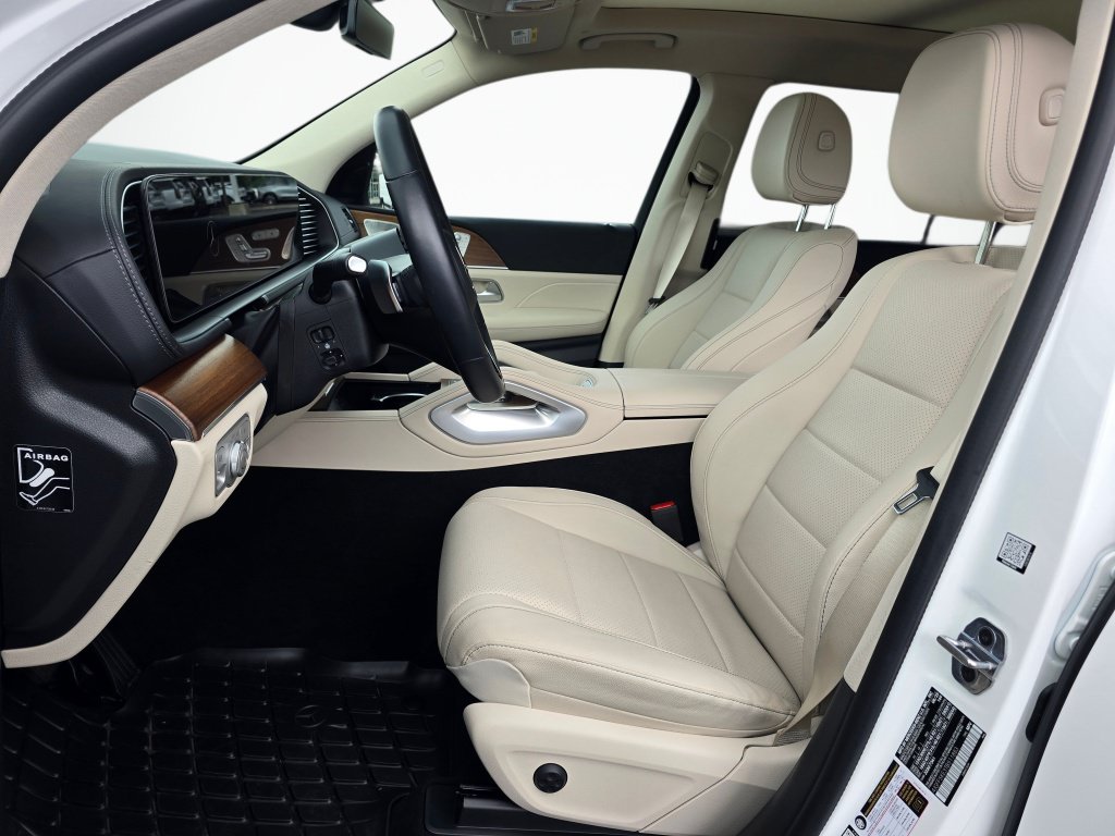 Used 2026 Mercedes-Benz GLS 450 4MATIC image 13