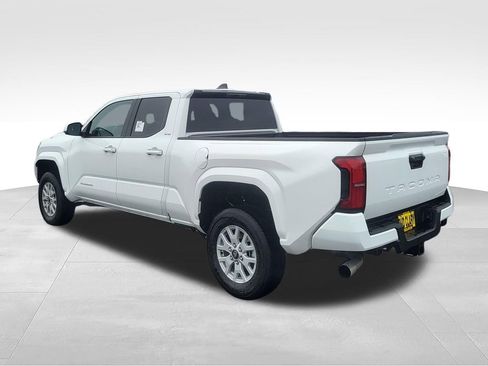 New 2026 Toyota Tacoma SR5 image 3