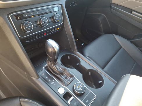 Used 2021 Volkswagen Atlas SE w/ Panoramic Sunroof Package image 14