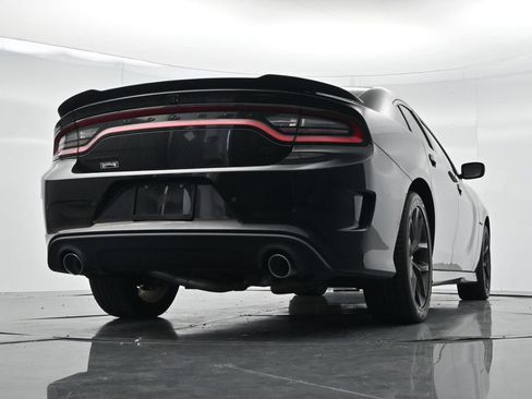 Used 2022 Dodge Charger R/T w/ Blacktop Package RWD image 29