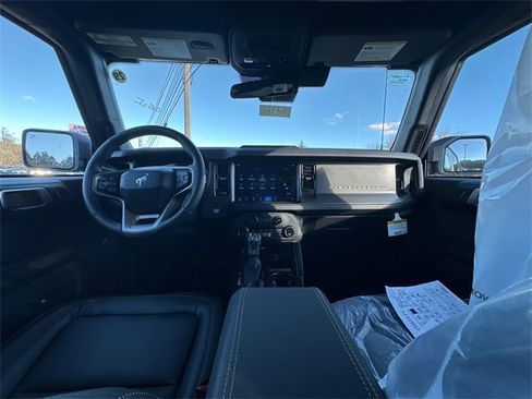 New 2025 Ford Bronco Badlands image 16