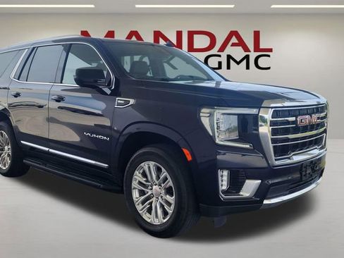 Used 2023 GMC Yukon SLT AWD/4WD image 3