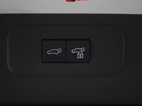 Used 2025 Lexus TX 500h AWD image 18