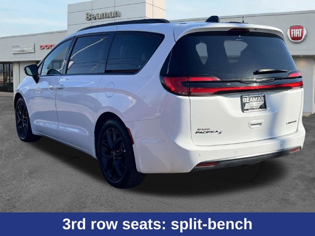 Used 2025 Chrysler Pacifica Limited FWD image 5
