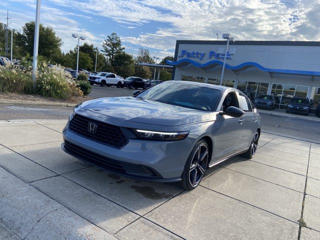 Used 2023 Honda Accord Sport image 4