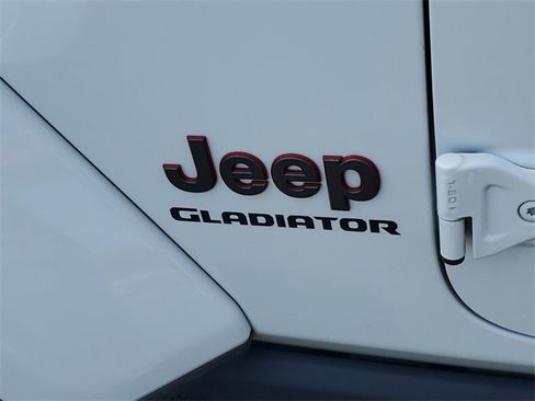 Used 2020 Jeep Gladiator Rubicon image 9