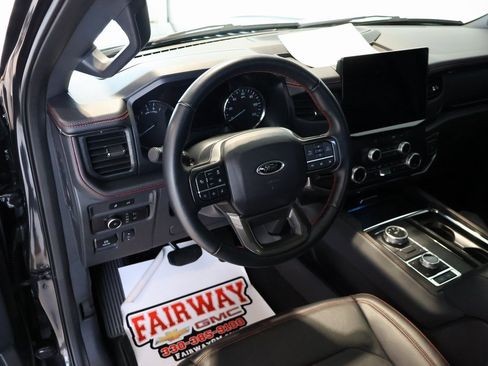 Used 2024 Ford Expedition Max Limited image 26