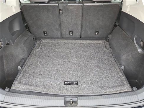 Used 2021 Volkswagen Tiguan SE AWD/4WD image 6