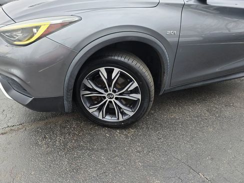 Used 2018 INFINITI QX30 Premium w/ Cargo Package image 2