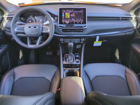 New 2026 Jeep Compass Latitude image 15