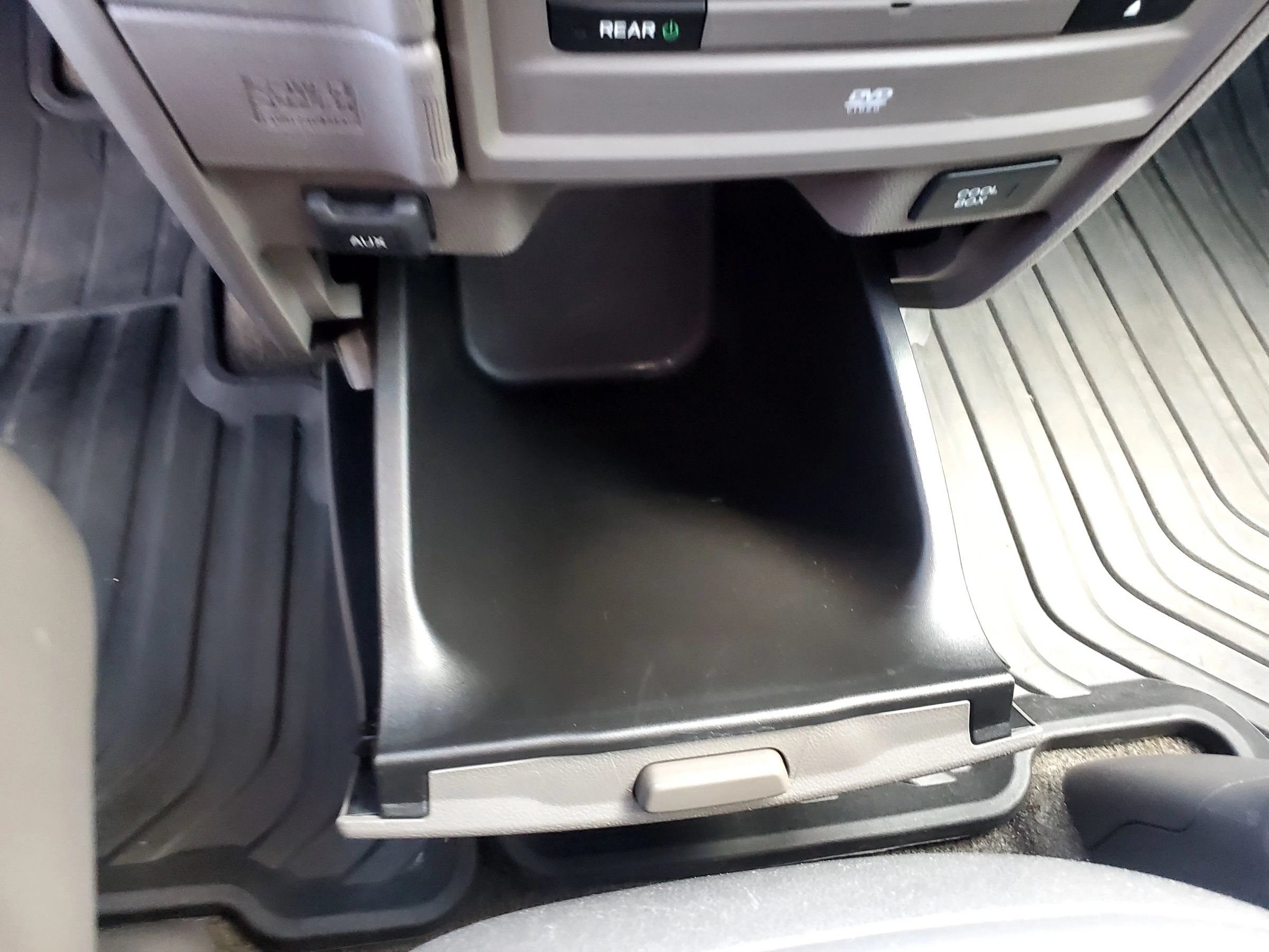 Used 2015 Honda Odyssey Touring Elite image 45