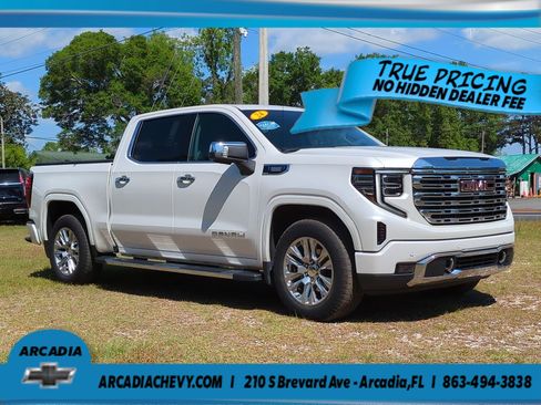 Used 2024 GMC Sierra 1500 Denali w/ Technology Package AWD/4WD image 2