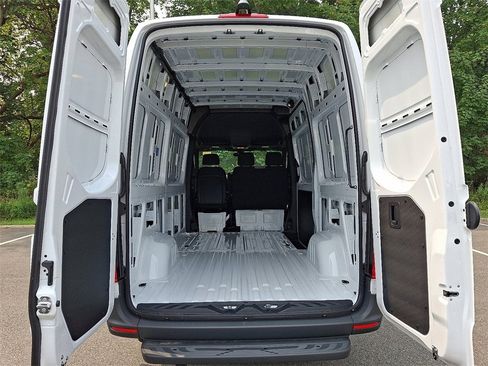 New 2025 Mercedes-Benz Sprinter 2500 image 19
