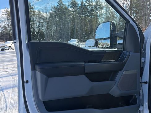 New 2026 Ford F450 XLT w/ XLT Premium Package image 15