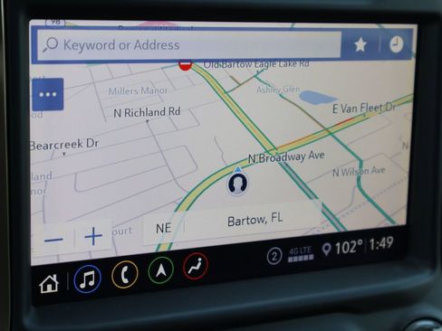 Used 2020 Chevrolet Silverado 1500 High Country w/ Technology Package image 16