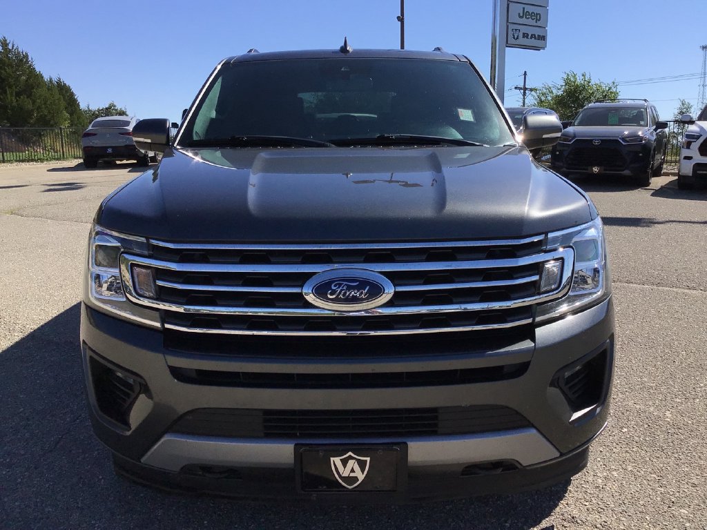 Used 2020 Ford Expedition XLT w/ Equipment Group 202A AWD/4WD image 9