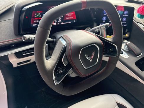 Used 2023 Chevrolet Corvette Stingray Premium Cpe w/ Z51 Performance Package image 6