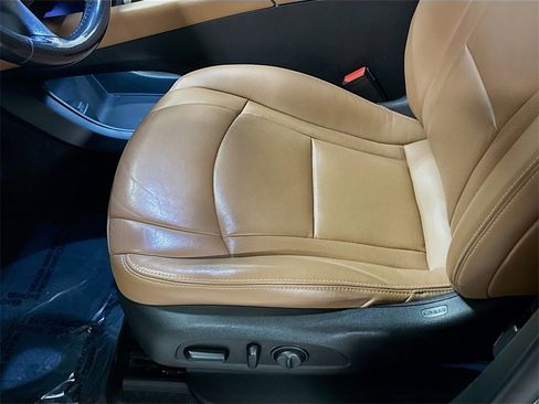 Used 2019 Buick Enclave Premium w/ Experience Buick Package image 24